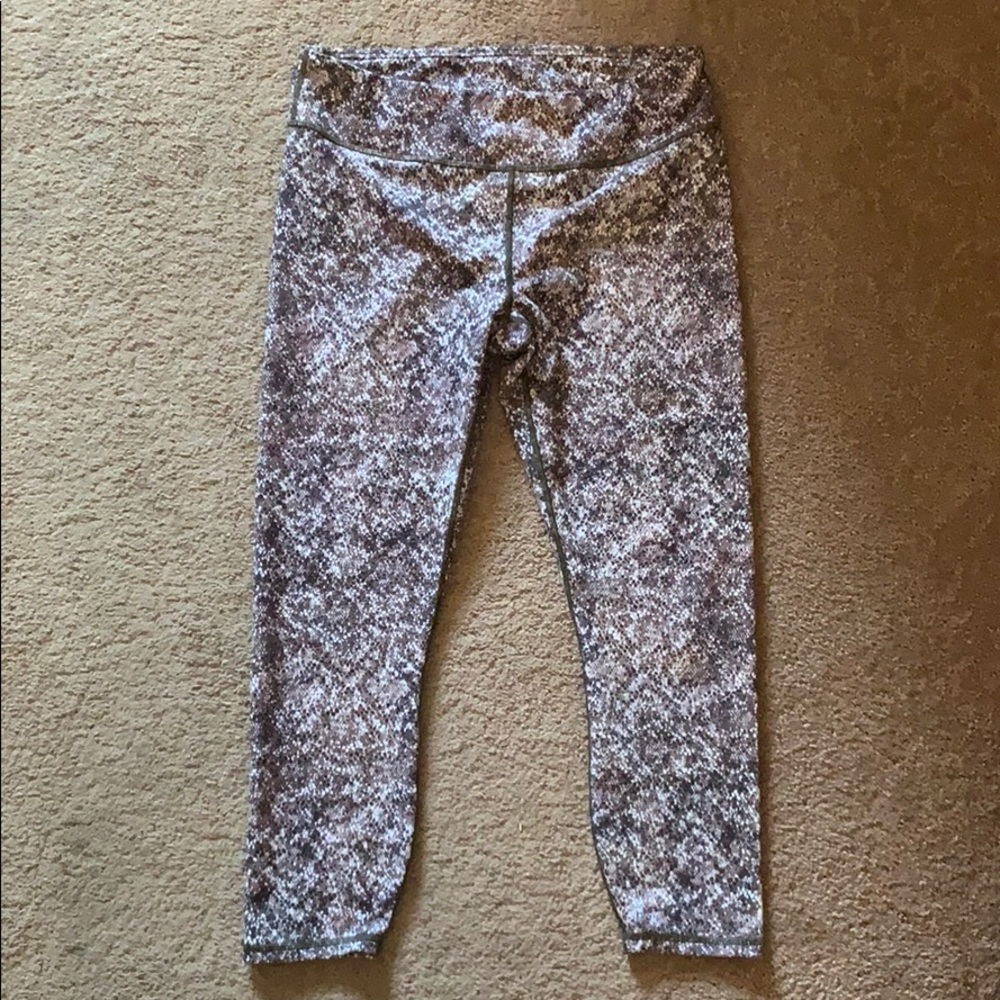Kate Hudson Fabletics Leggings